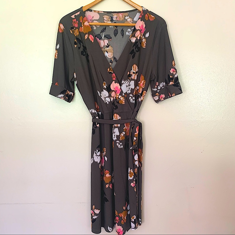 Apt 9 Floral dress NWOT size M medium elbow sleeve wrap dress
